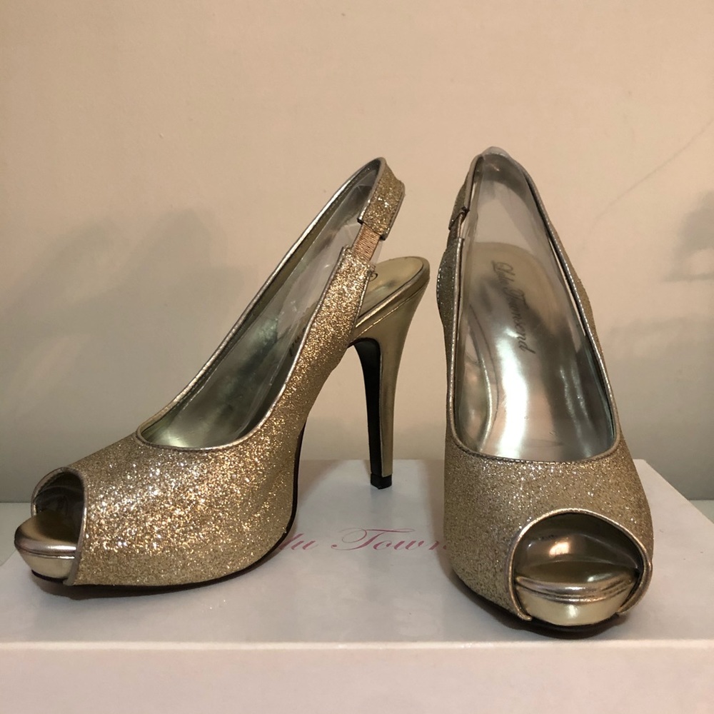 Champagne glitter heels